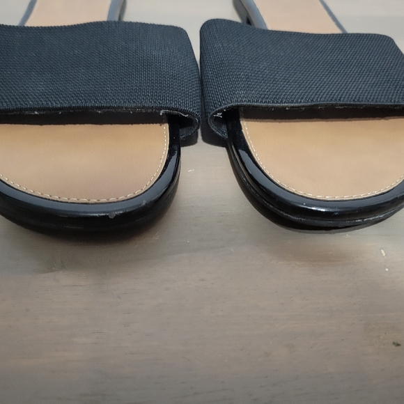 2 Pairs American Eagle Slip On Sandals Black Flat & Stripe Flat Size 10 - Picture 5 of 9